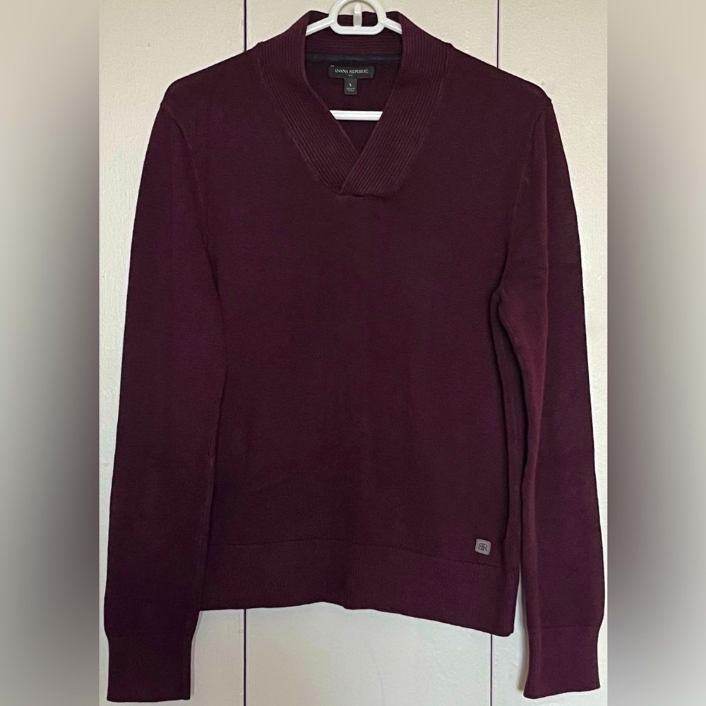 Banana Republic V-Neck Shall Collar Sweater in Deep Burgundy